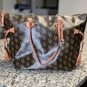 Dooney & Bourke shopper